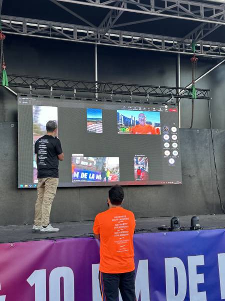 Scène mobile 60 m2 pour la course 5 et 10 Km de la Mémoire.