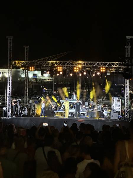 Scène flottante et grill scénique pour le France Bleu Live La Ciotat 2024