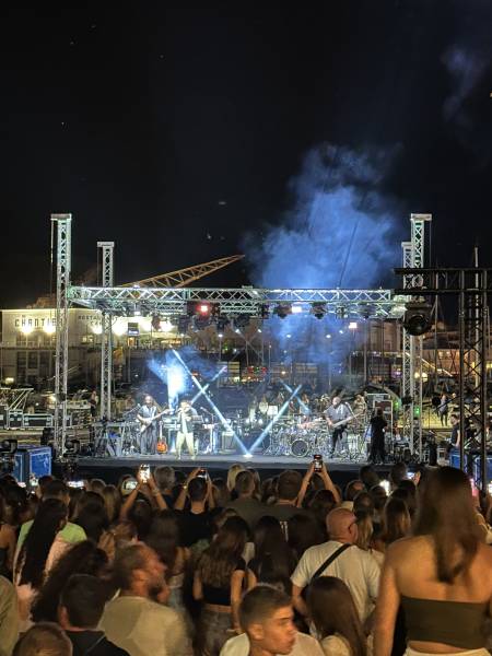 Scène flottante et grill scénique pour le France Bleu Live La Ciotat 2024