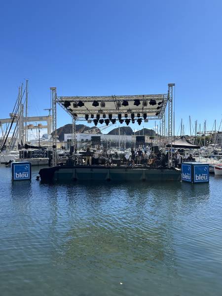 Scène flottante et grill scénique pour le France Bleu Live La Ciotat 2024