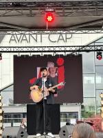 Scène mobile 60M2 sur le concert gratuit de Joseph Kamel à Avant-Cap.