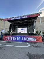 Scène mobile 60 m2 pour la course 5 et 10 Km de la Mémoire.